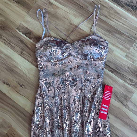 *NWT* Speechless Rose Gold Sequin Prom Dress | Size 5 Junior - Picture 3 of 11